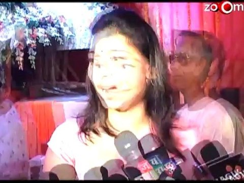 Kajol, Tanuja & Tanisha celebrate Durga puja