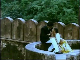 Lisa Ray, Sarathkumar Tamil Song - Nerunga Nerunga - Nethaji