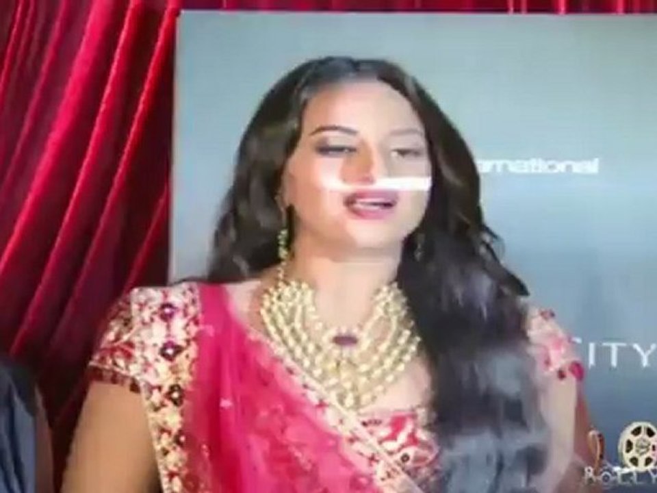 Aamby Valley Fashion Week Day Sonakshi Sinha byte