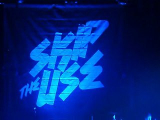 Skip the Use -  " Song #2 " (Blur)  Live@Transbordeur - 24/10/12