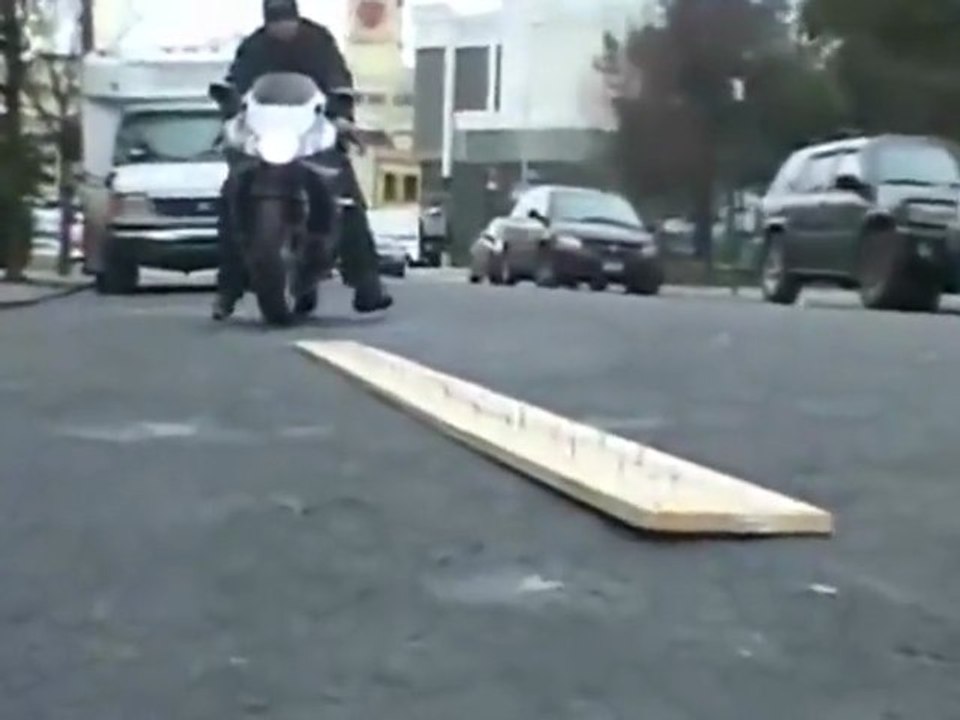 Pneu moto anti-crevaison