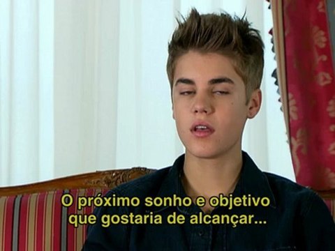 Justin Bieber fala sobre novo CD, turnê e Carly Rae Jepsen
