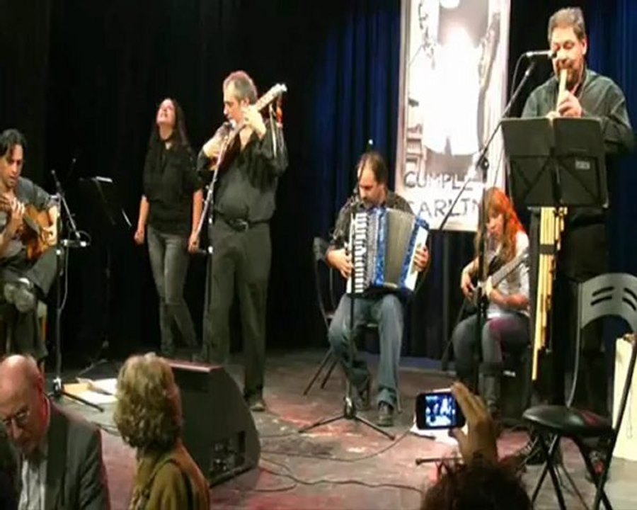 HOMENAJE DE ARIEL CARLINO Y LA LEYENDA EN  CUMPLEAÑOS DE ALFREDO CARLINO