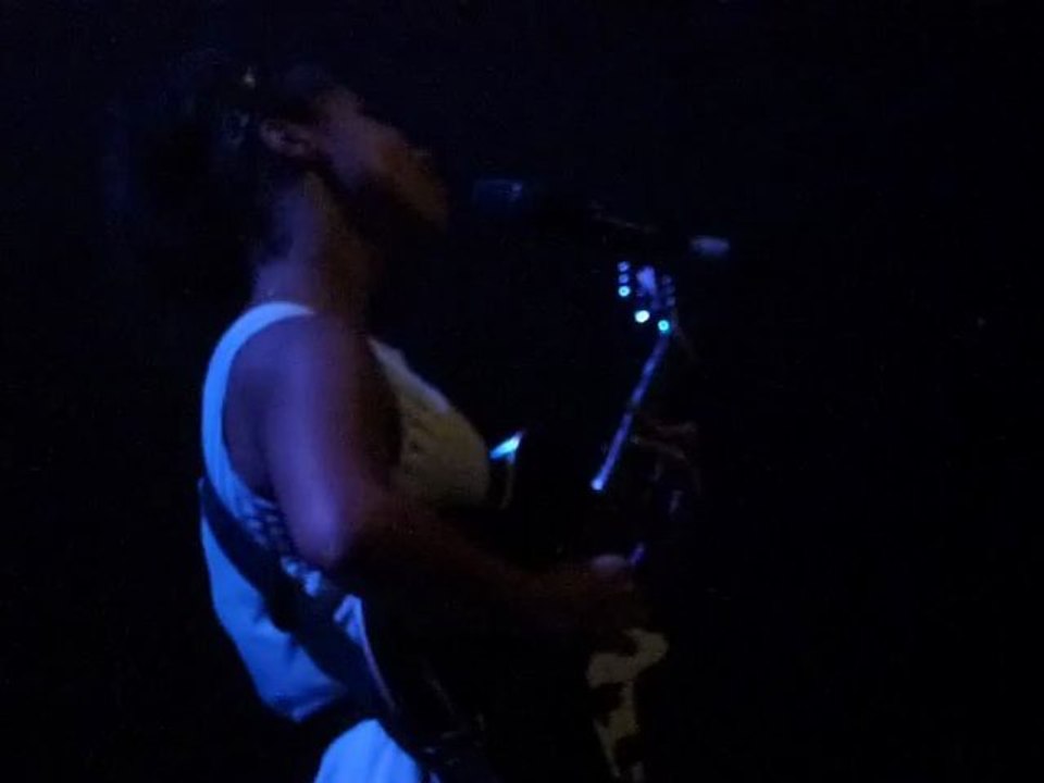 Lianne La Havas - He Loves Me (Paris 2012)