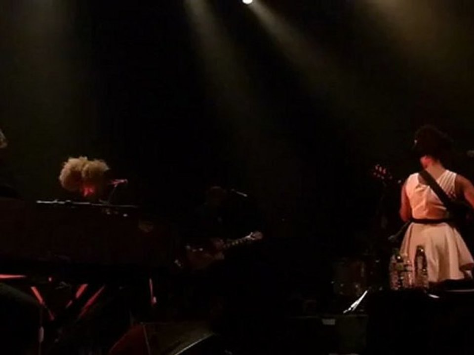 Lianne La Havas - Elusive (Paris 2012)