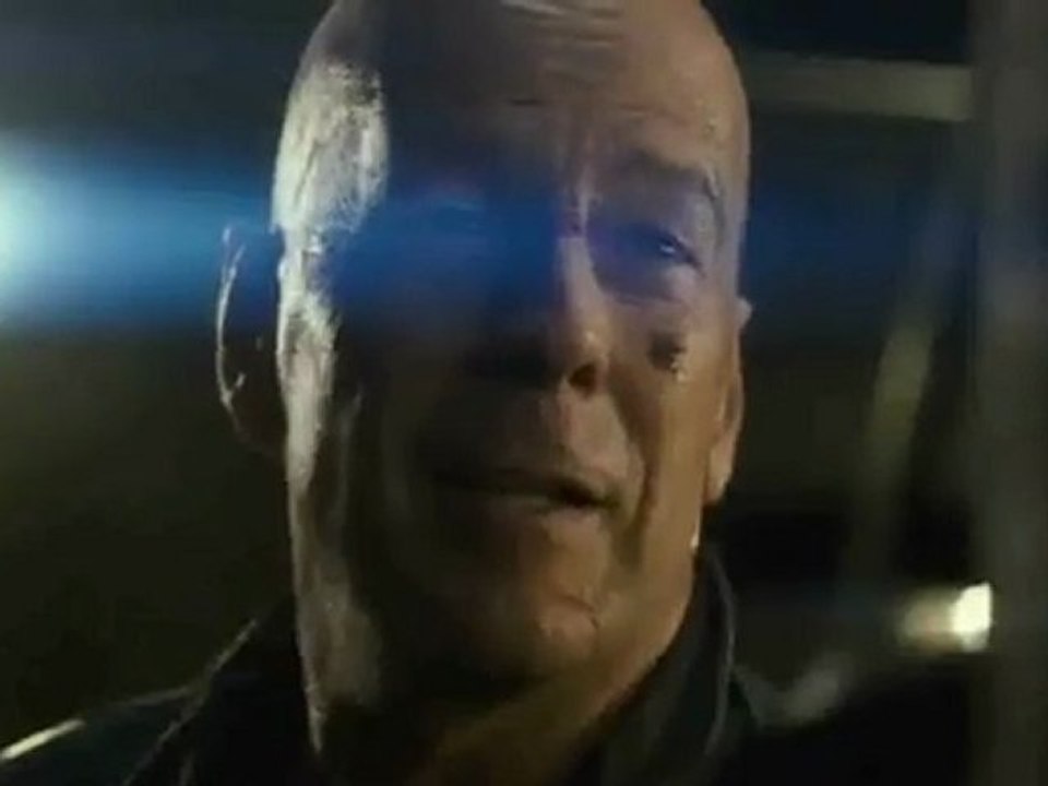 A Good Day to Die Hard - Official Trailer #1 - Subtitulado por Cinescondite
