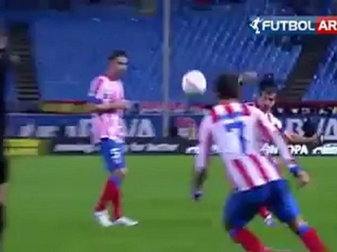 Emre Belözoğlu'dan Harika Frikik Golü