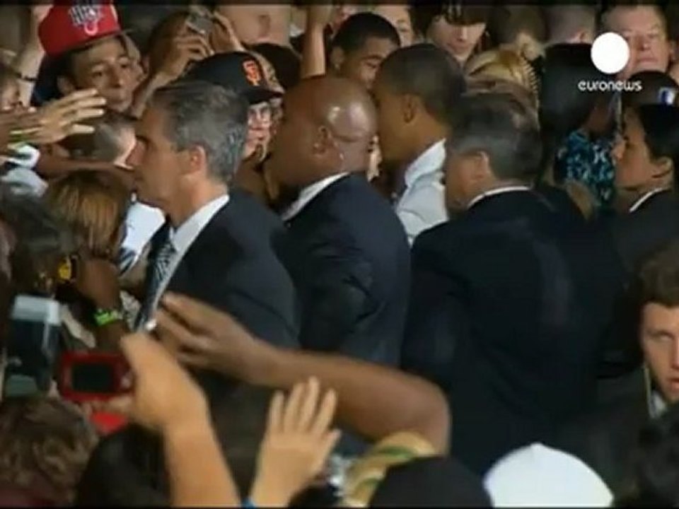 Obama leads by example to catch the early voter