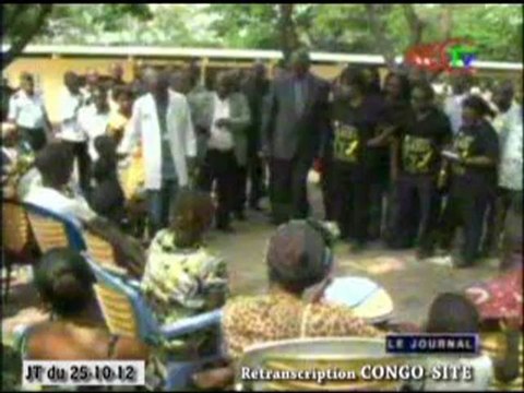 Remise des dons aux sinistrés du drame du 4 mars vivant dans les sites de Kintélé de la Cité des 17