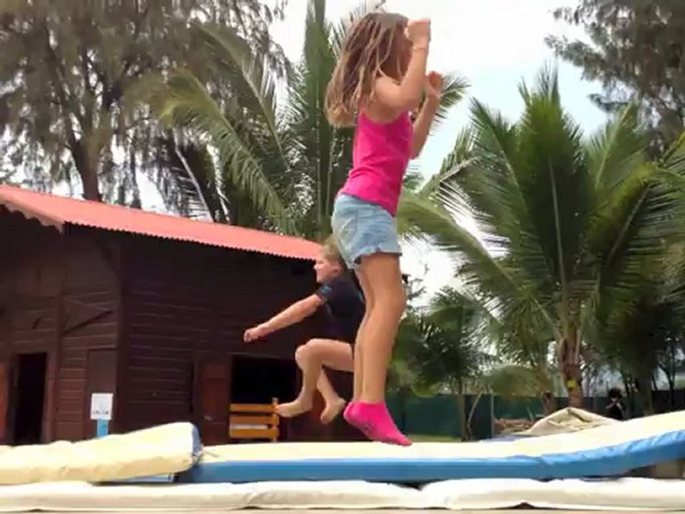 TRAMPO