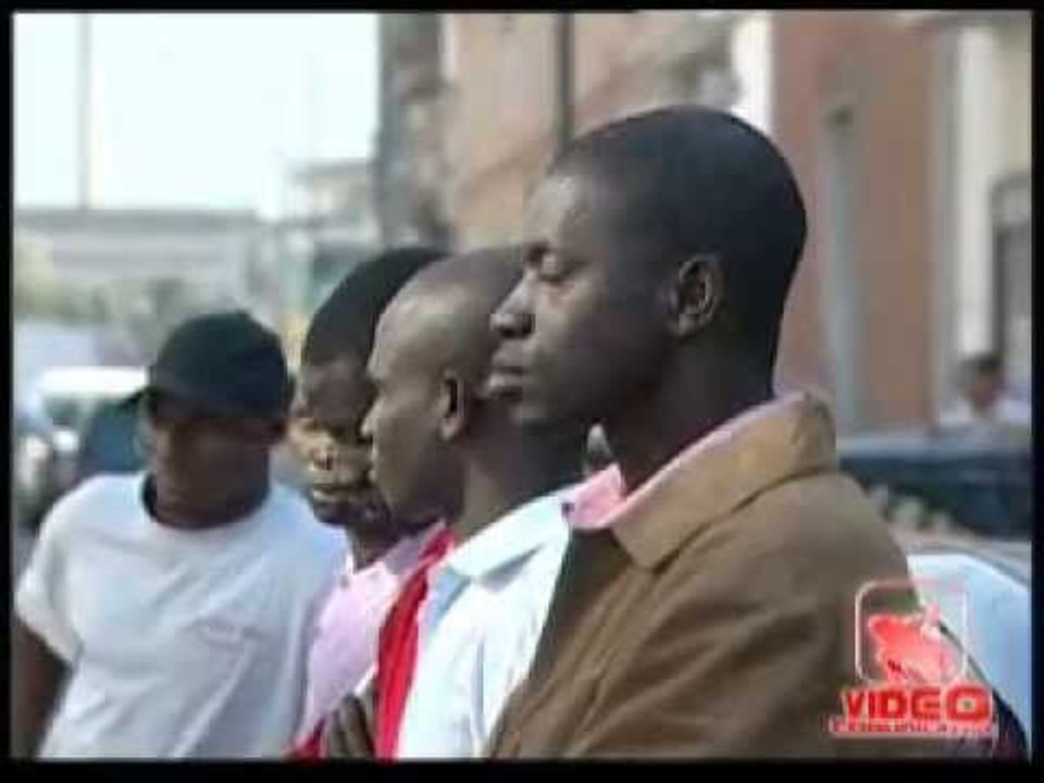 Napoli - La protesta degli immigrati 1 (live 25.10.12)