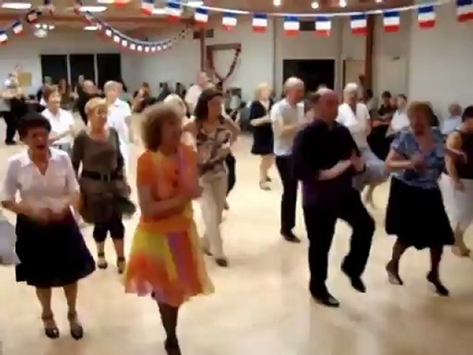 DANSE LA TARENTELLE