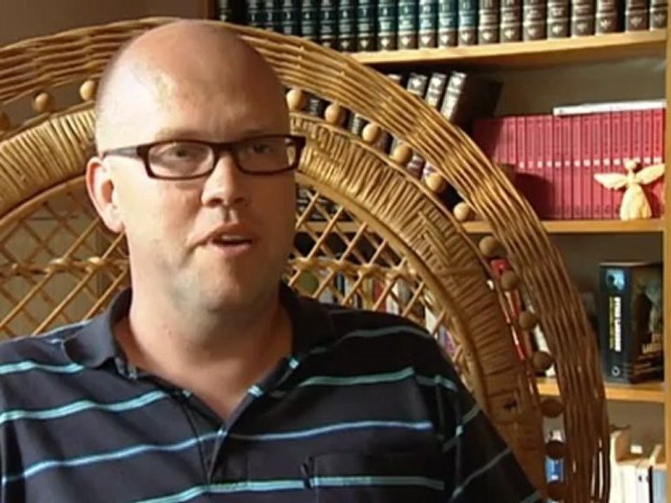 مذيع الراديو | يوروماكس