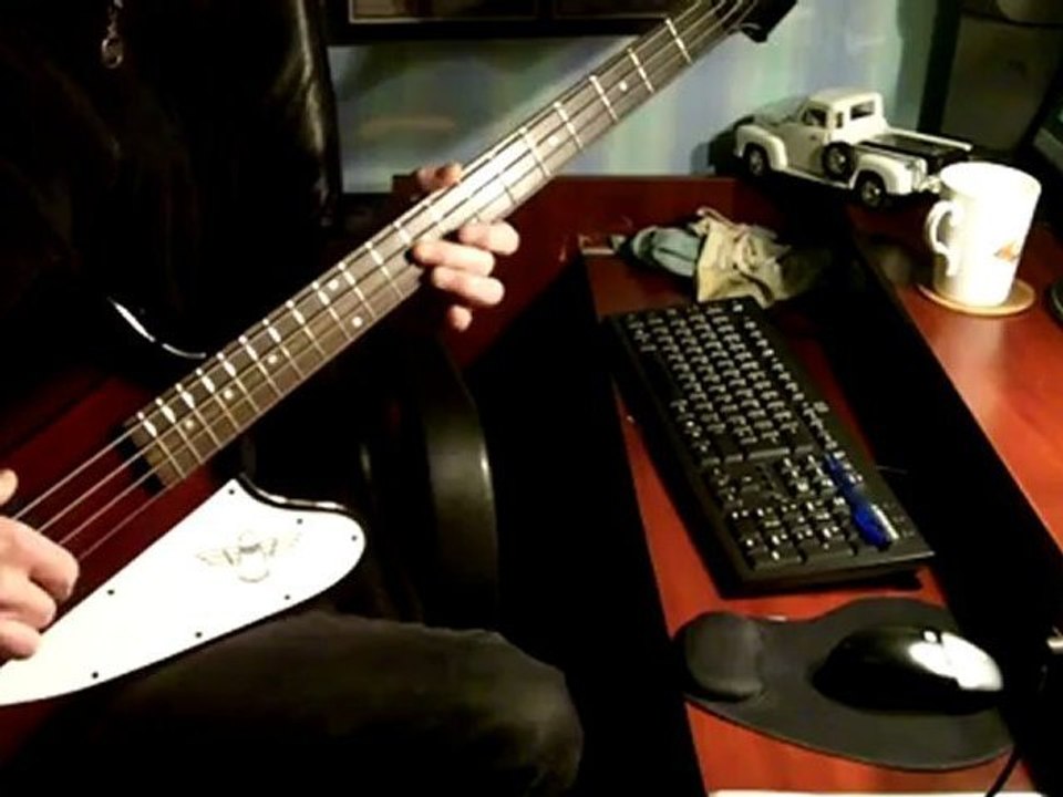 Boom Boom Boom  style John lee Hooker Bass line