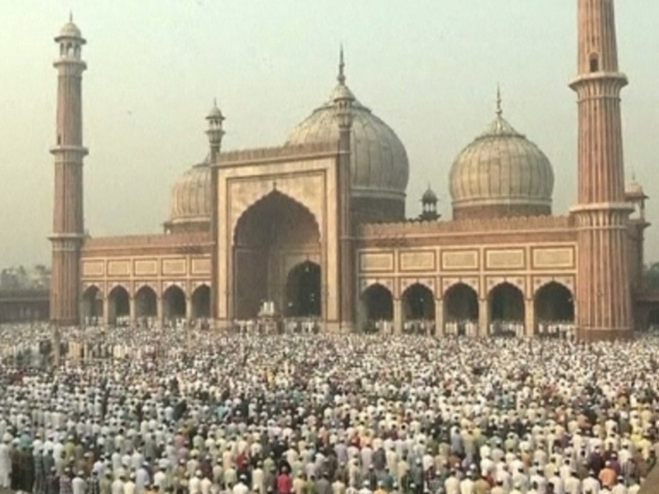 South Asian Muslims celebrate 'day of sacrifice'