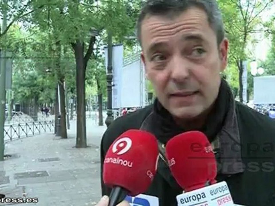 Policías se concentran en contra los recortes