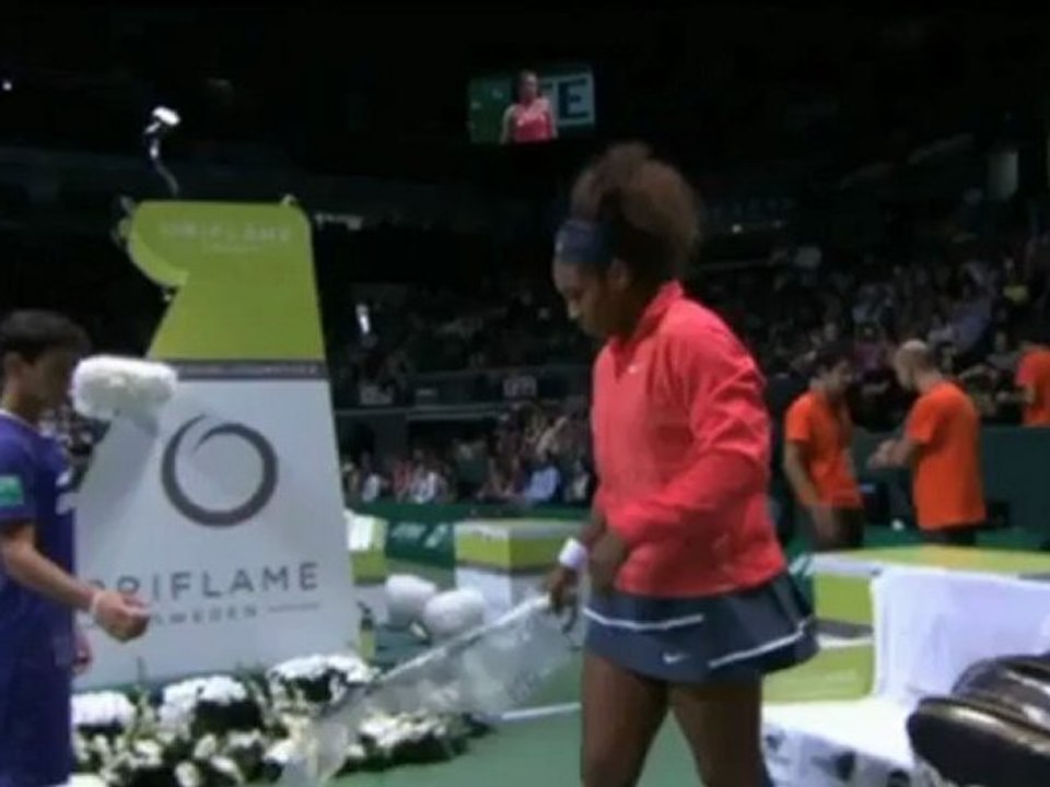 Istanbul: Serena überragt gegen Radwanska