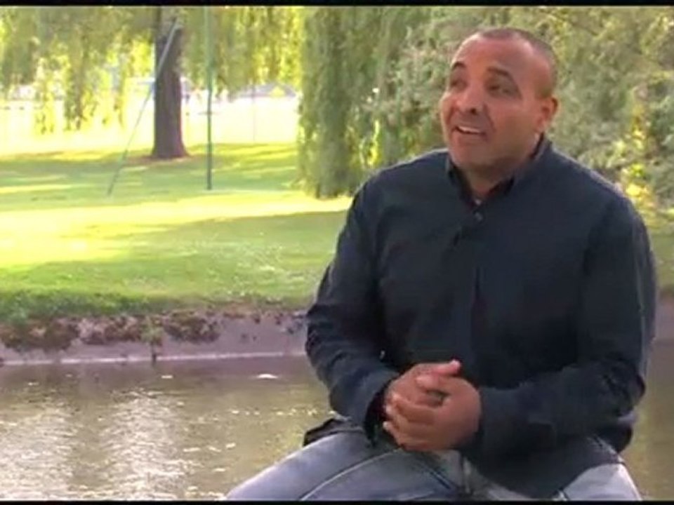 Salim - L'orphelin qui retrouve son père