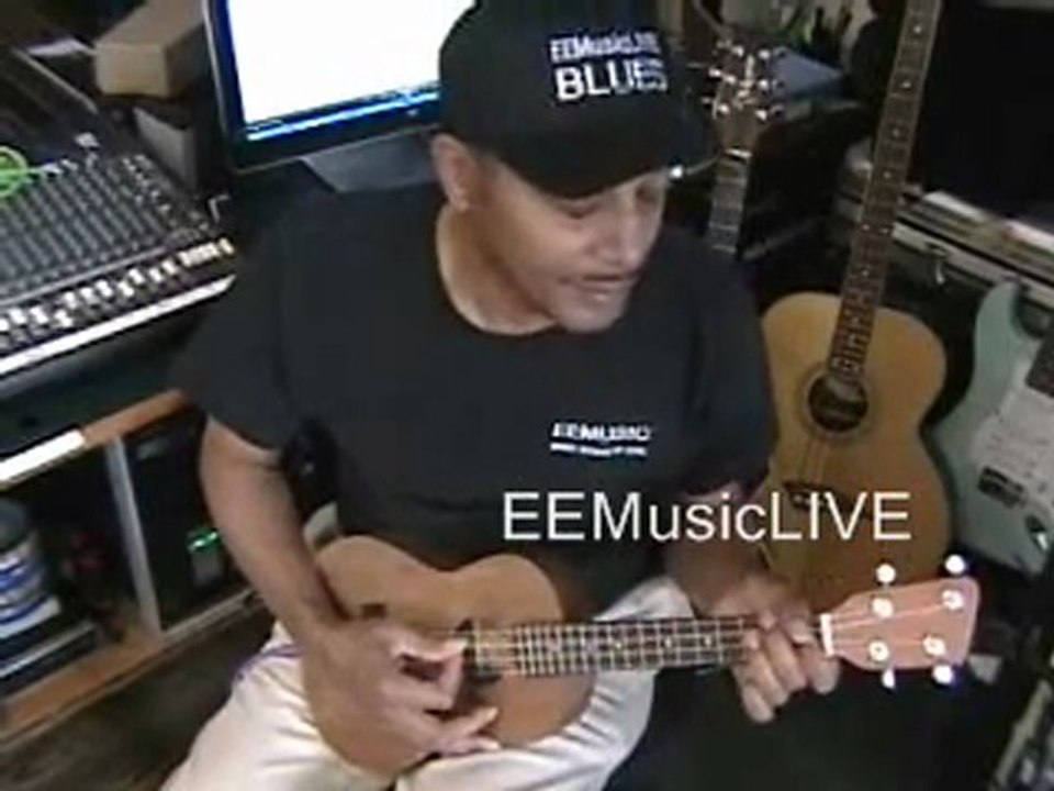 McMillan Electric Ukulele Blues with Eric Blackmon Lessons Greenville SC EEMusicLIVE