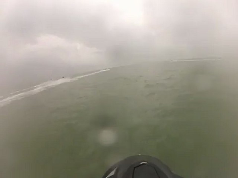 Jet ski - La team 179 entre St gilles Croix de Vie et Noirmoutier (part2)