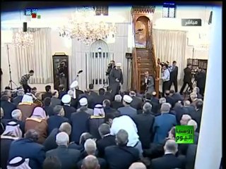 بشار الأسد يؤدي صلاة العيد