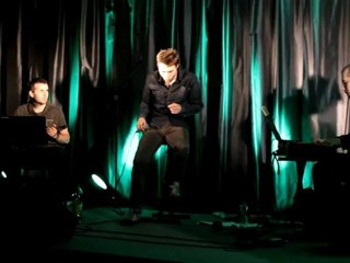 Marcin Januszkiewicz śpiewa Osiecką Części Zamienne