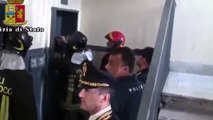 Napoli - Controlli della polizia a Scampia 3 (27.10.12)