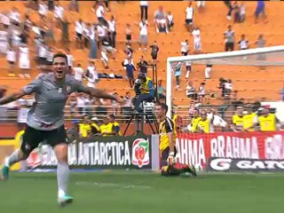 Corinthians vence e Vasco se afasta do G4