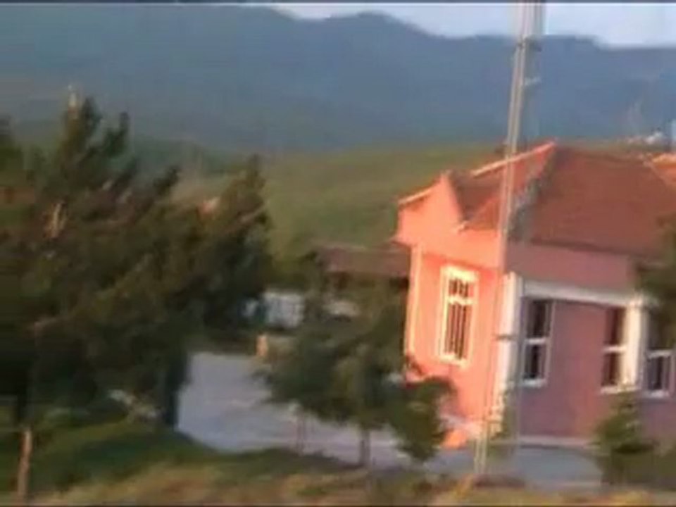 GEDİKSARAY BELDESİ   AMASYA   -Gitar A Dershanesi ve mağazası 0358 212 99 59