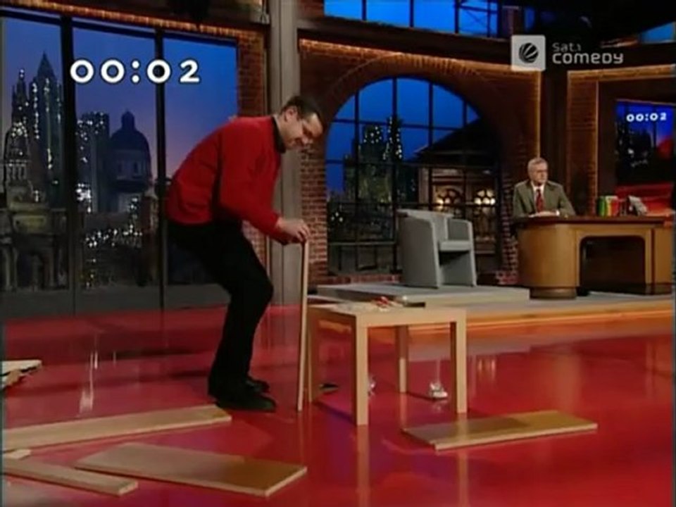 Die Harald Schmidt Show - 1030 - 2002-01-23 - Jumana El-Husseini, Andrack und das IKEA-Regal