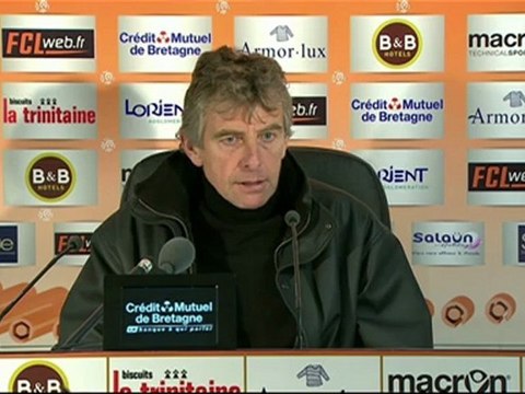 Conférence de presse FC Lorient - AC Ajaccio : Christian GOURCUFF (FCL) - Alex DUPONT (ACA) - saison 2012/2013