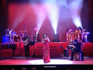 UN CUMPLEAÑOS CON ARTE Y DUENDE: Pastora Soler "Torre de Arena"