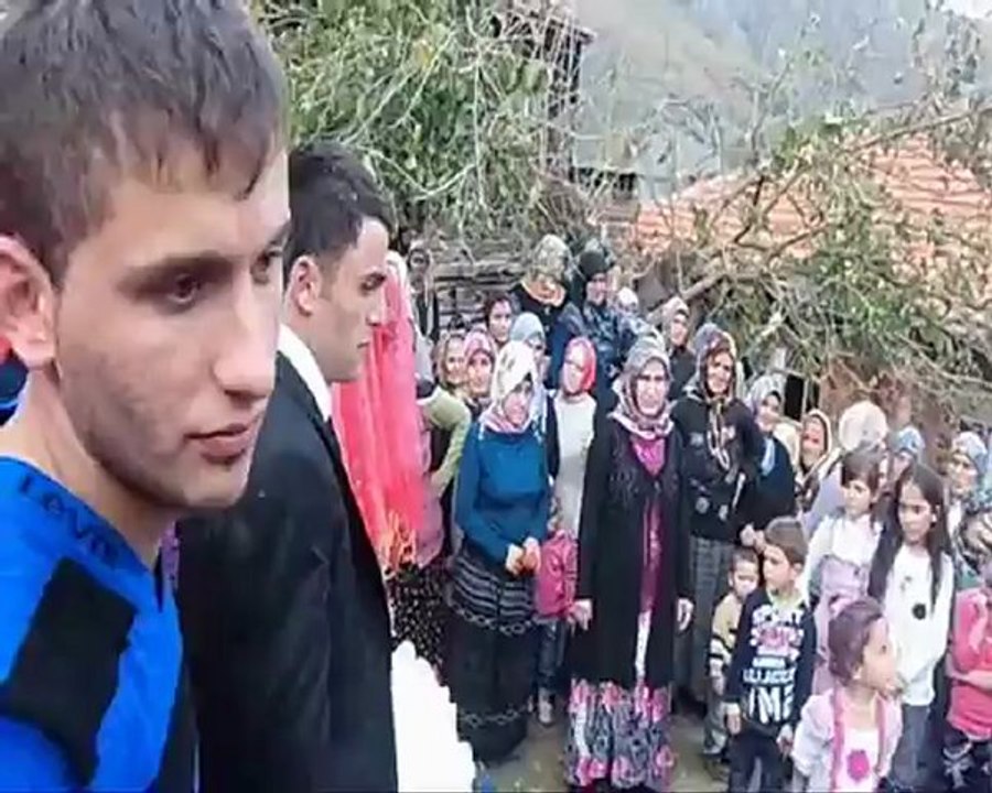 SİNOP TÜRKELİ ÇATAK KÖYLERİNDE DÜĞÜN MERASİMİ KÖYLÜLER ARASINDA İLGİ GÖRDÜ