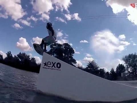 Loulle is skipping school - Wake video - Cool Shoe Tricks & Chicks