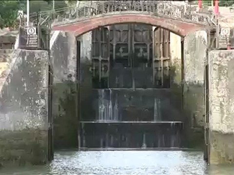 Nicols Sixto sur le canal du midi