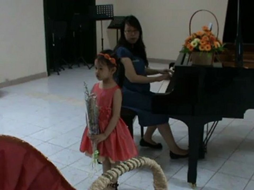 PINK 1 Graduation Contest