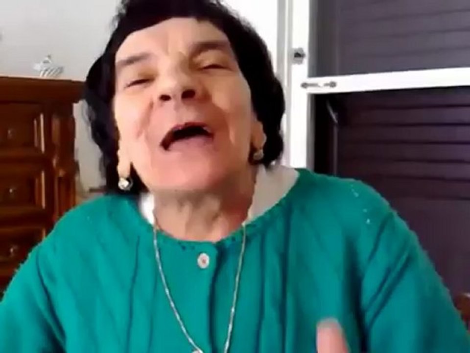 Tante canzoni in serie cantate dalla invulnerabile Rosaria Mannino!