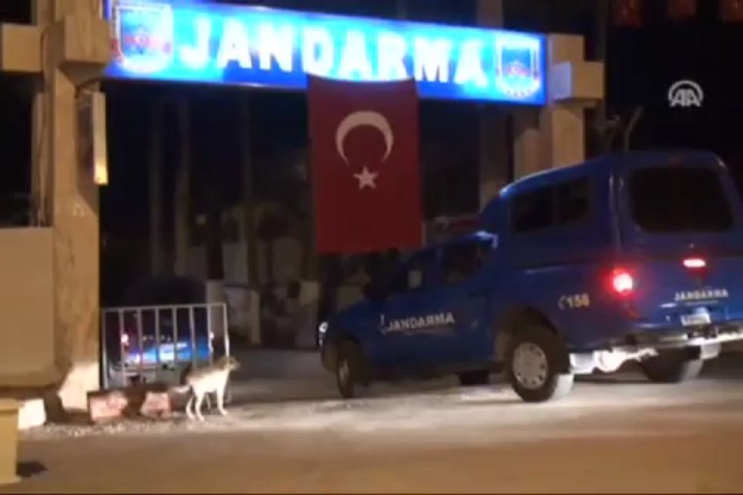 Esed'in askerleri Türkiye'ye kaçtı