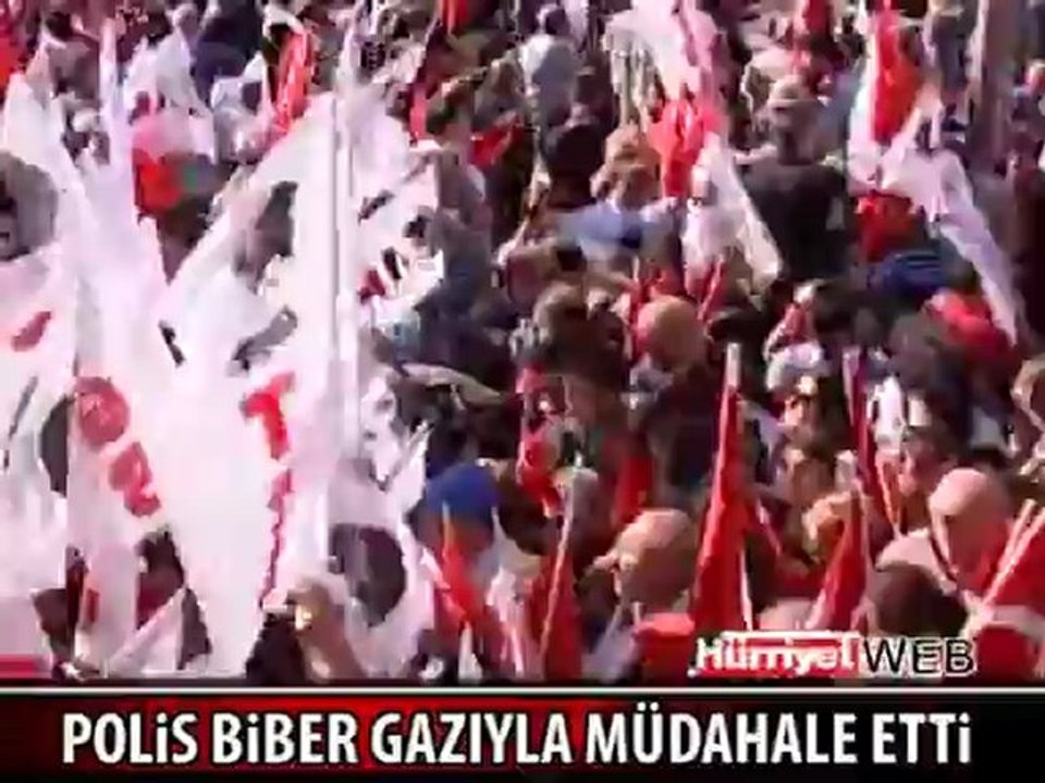 BAKIN GÖRÜN HİÇ BİR BÖLÜÇÜ  ÖRGÜTÜN GÖSTERİLERİNDE BÖYLE BİR UYGULAMA OLDUMU.