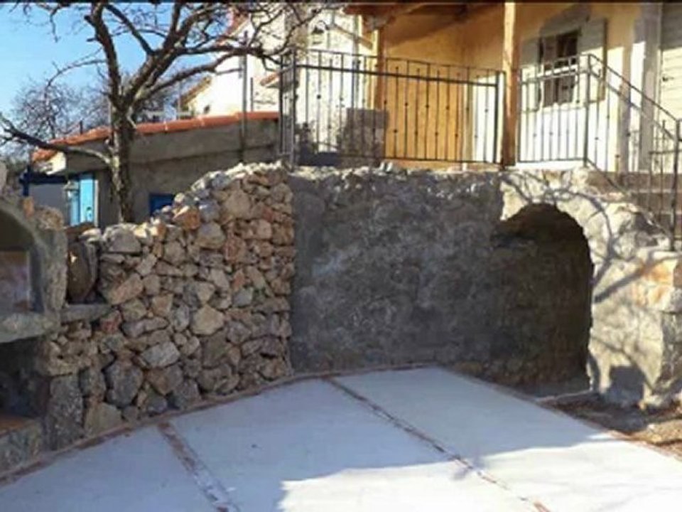 PRODAJA ! Stara kamena kuća adaptirana u tradicionalnom primorskom stilu | Krk