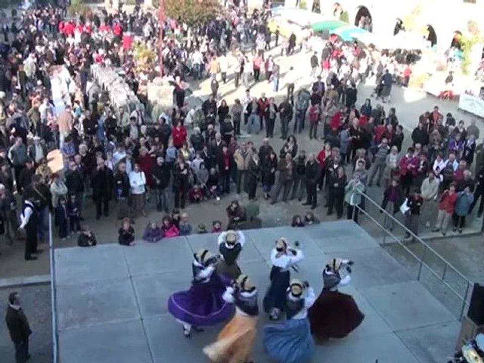 AVEYRON: la fête de la chataigne à sauveterre-de-rouergue