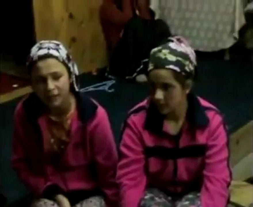 EFSANE KARADENİZ Karadeniz Kızları - Atma Türkü Videosu.mp4 - BirsesliSohbet.Com  BirsesliSohbet.Com  BirsesliSohbet.Com