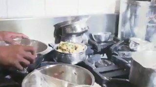 Petit cours de cuisine indienne : poêlée de légumes en moins de 6 minutes