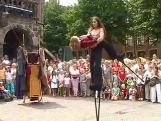 TRIADE NOMADE - Volver