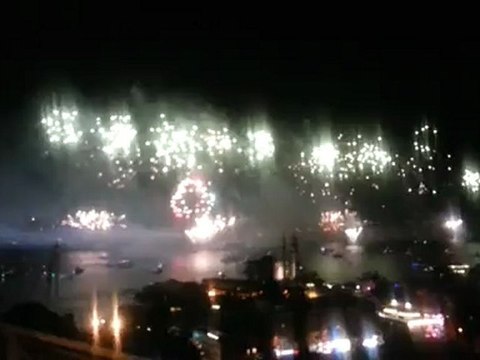 boğazda havaifişek gösterisi video