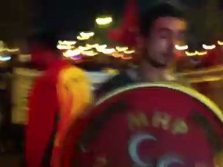 MHP FATİH İLÇE TEŞKİLATININ 10 BİN KİŞİLİK DEV XUMHURİYET YÜRÜYÜŞÜ