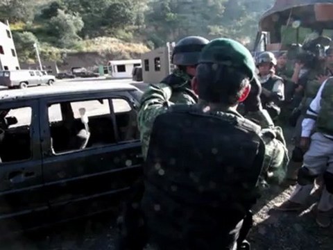 Jornalistas aprendem táticas de guerra