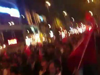 MHP FATİH'TEN 10 BİN KİŞİLİK DEV CUMHURİYET BAYRAMI YÜRÜYÜŞÜ-2-GAZETE2023.COM--İZLE