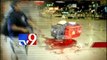 Mumbai Policeman Attacked by 2 Youths-TV9