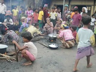 Birmanie: Sans espoir, les Rohingyas se préparent à l'exode